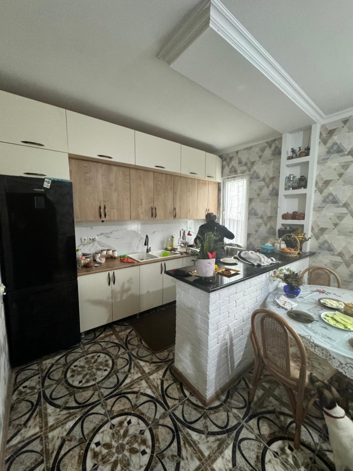 Zara-Guest House Zugdidi Kültér fotó