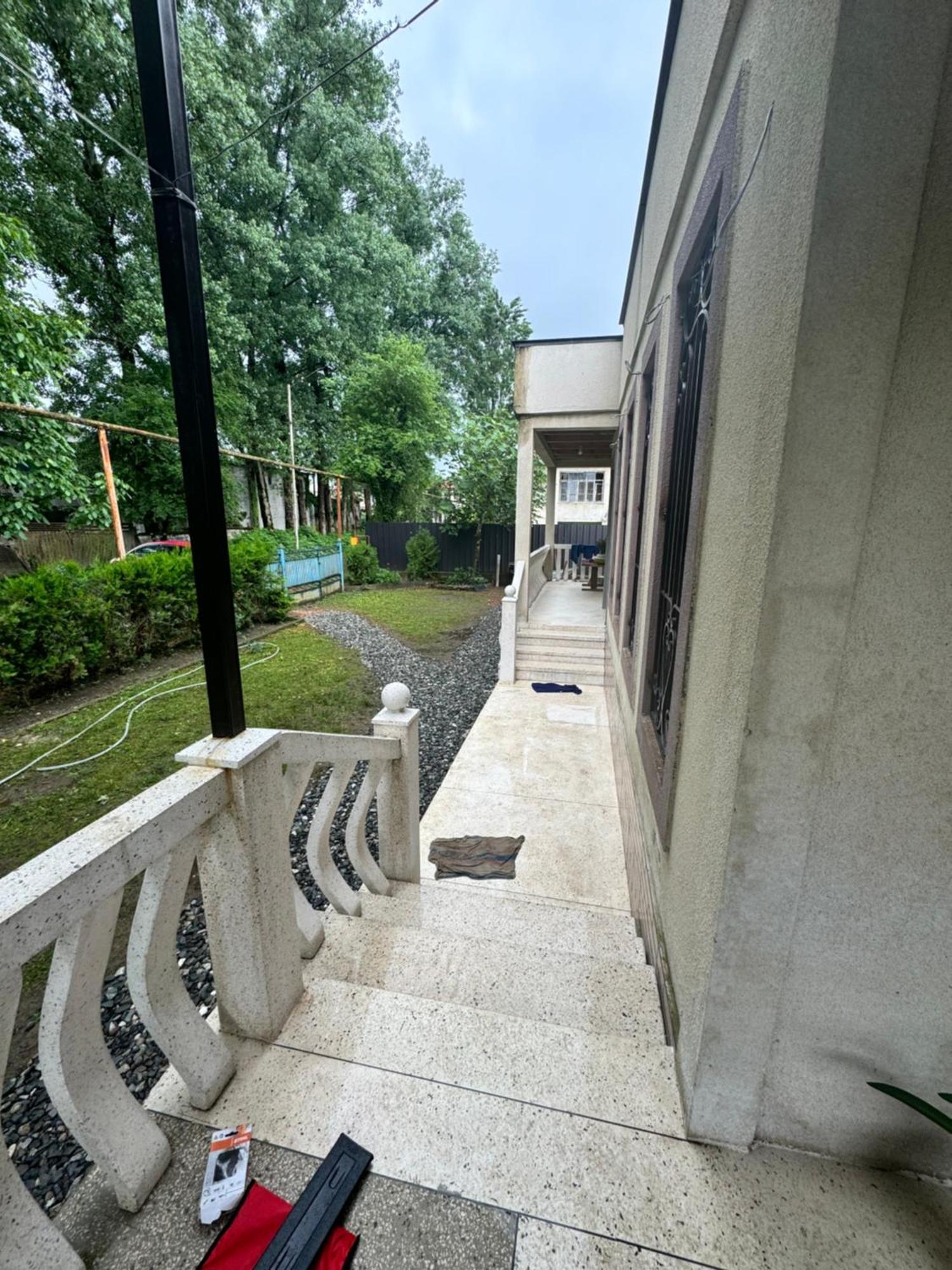 Zara-Guest House Zugdidi Kültér fotó
